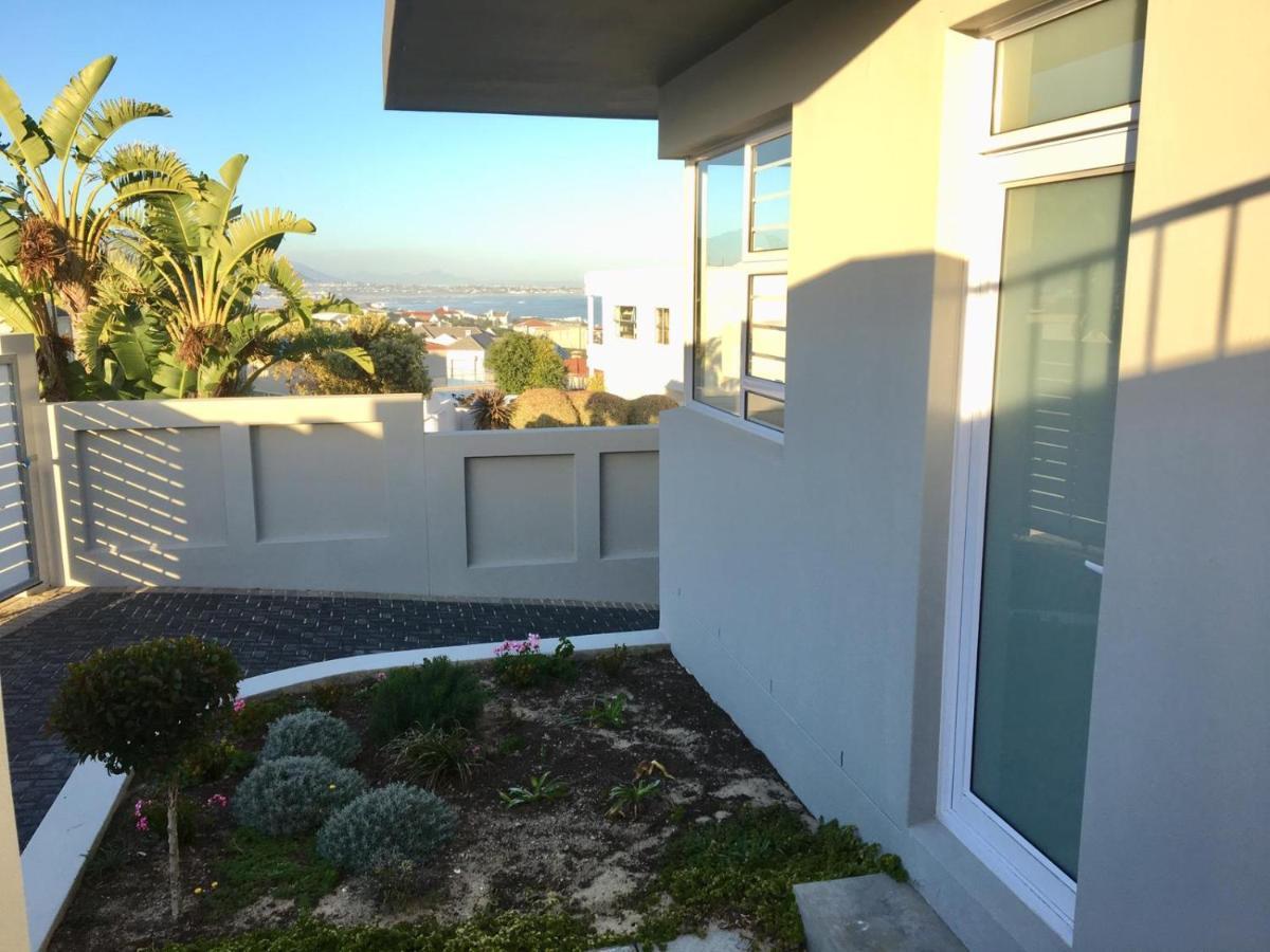 Vermont Hermanus - Views, Sunny, Right On The Sea מראה חיצוני תמונה